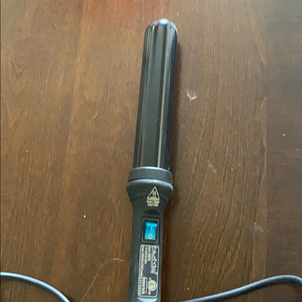 NUME curling wand